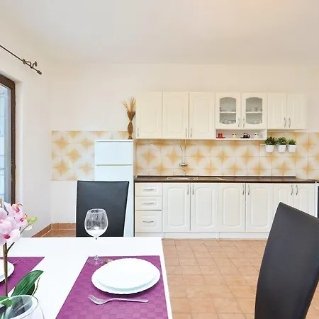 Hrkac Apartment Podstrana